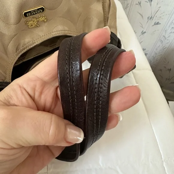 Coach Tan and Brown Signature Shoulder Bag - Picture 14 of 16